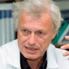 Plk. prof. MUDr. Vladimír Beneš, DrSc., přednosta Neurochirurgické kliniky, ÚVN Praha